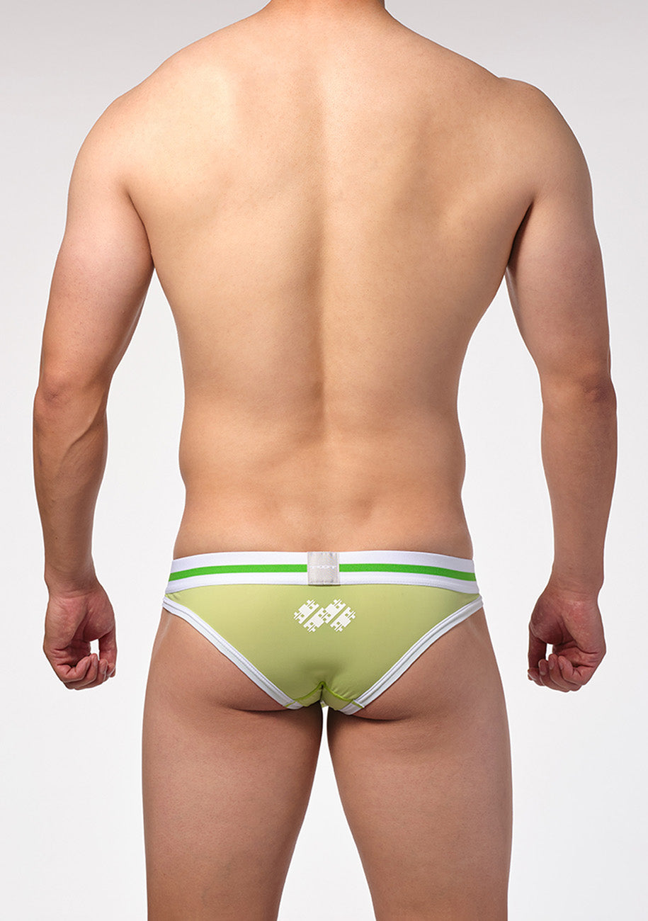 アンダーヒップ ナイロン カップビキニ