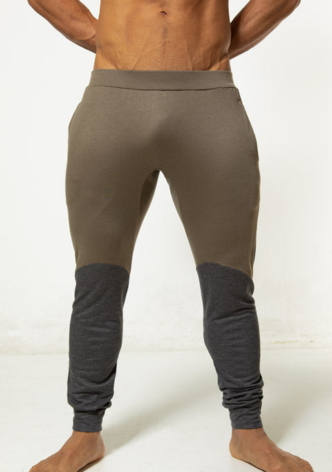 #カラー_オリーブ