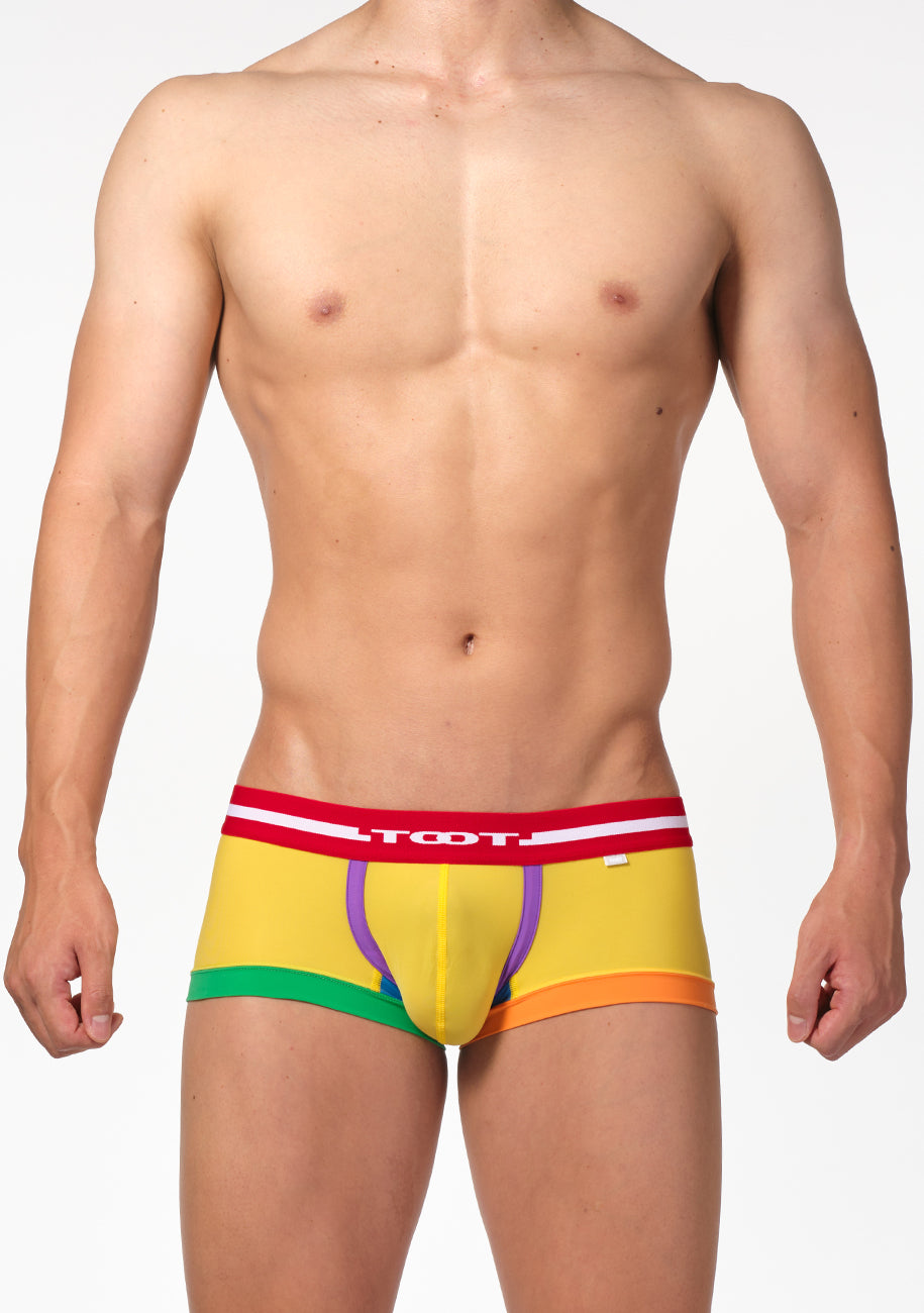 #カラー_イエロー