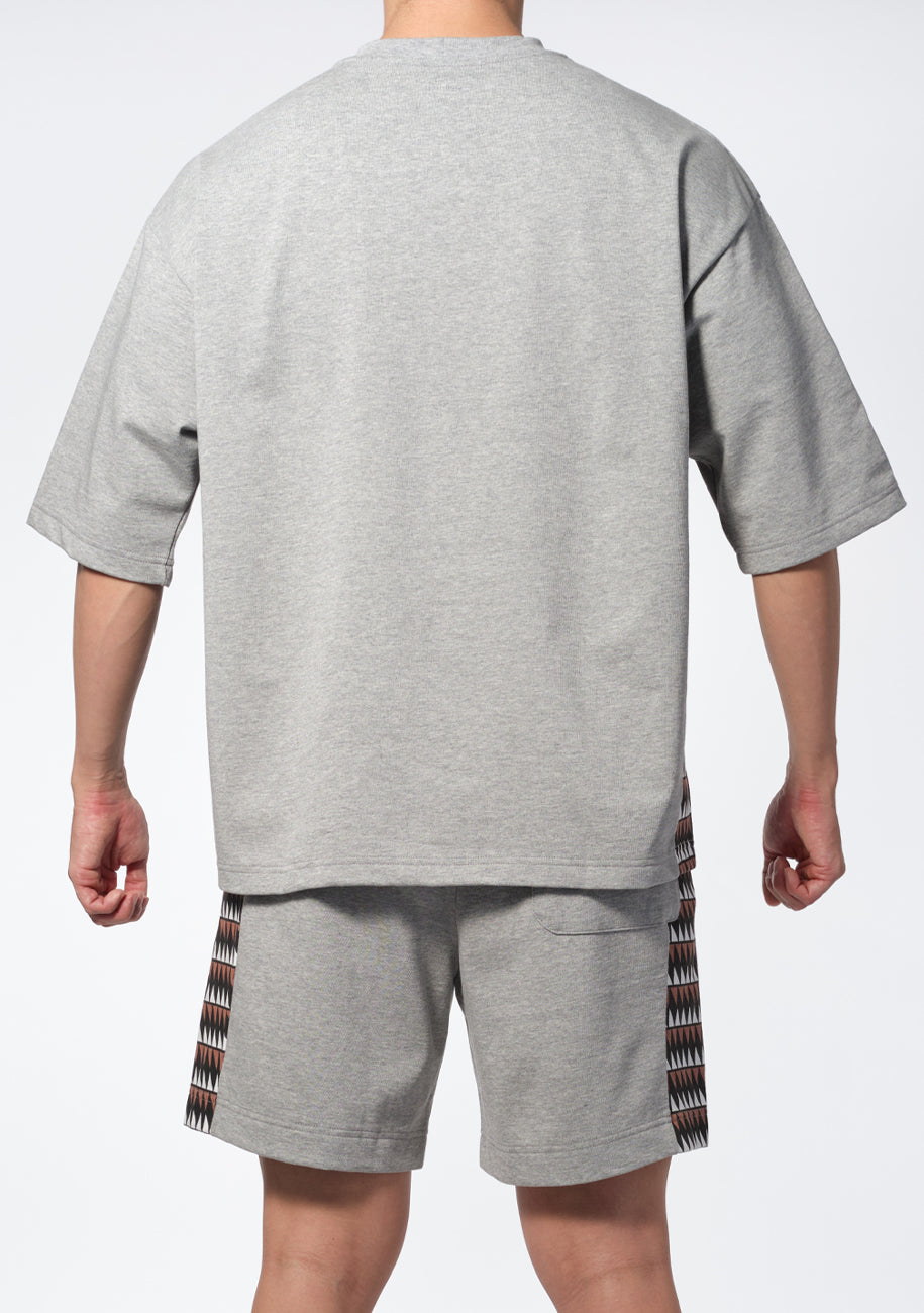 トライバル△ Tシャツ